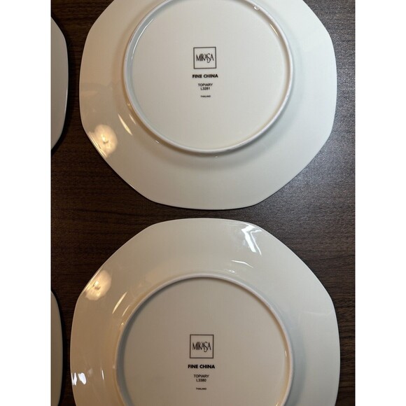 Mikasa 9" Plates Holly Ornament Topiary Trees Set of 5 Variety Christmas Holiday - Picture 10 of 12